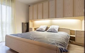 Superbe Appartement Spacieux Avec Parking Gratuit